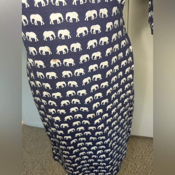 Sugarhill Boutique White Elephant Print Top size 10 - Picture 3 of 9